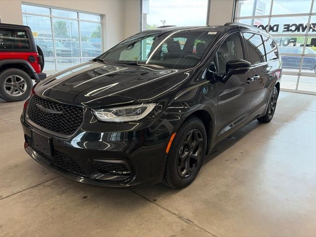 2024 Chrysler Pacifica Hybrid